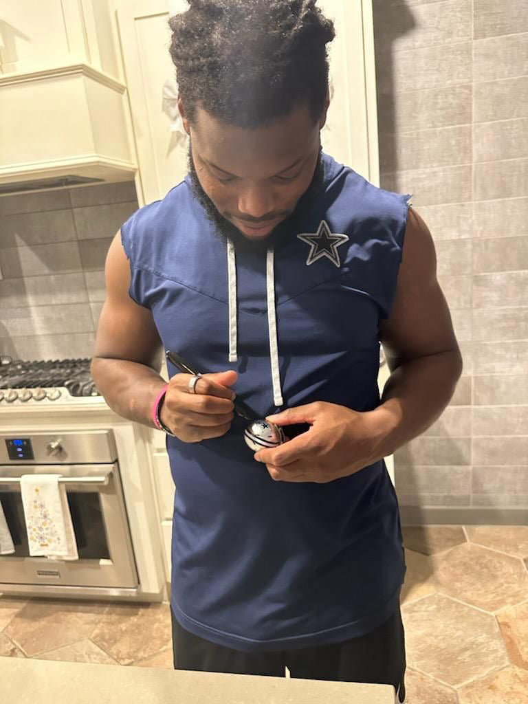 Malik Jefferson Signed Dallas Cowboys Mini Helmet